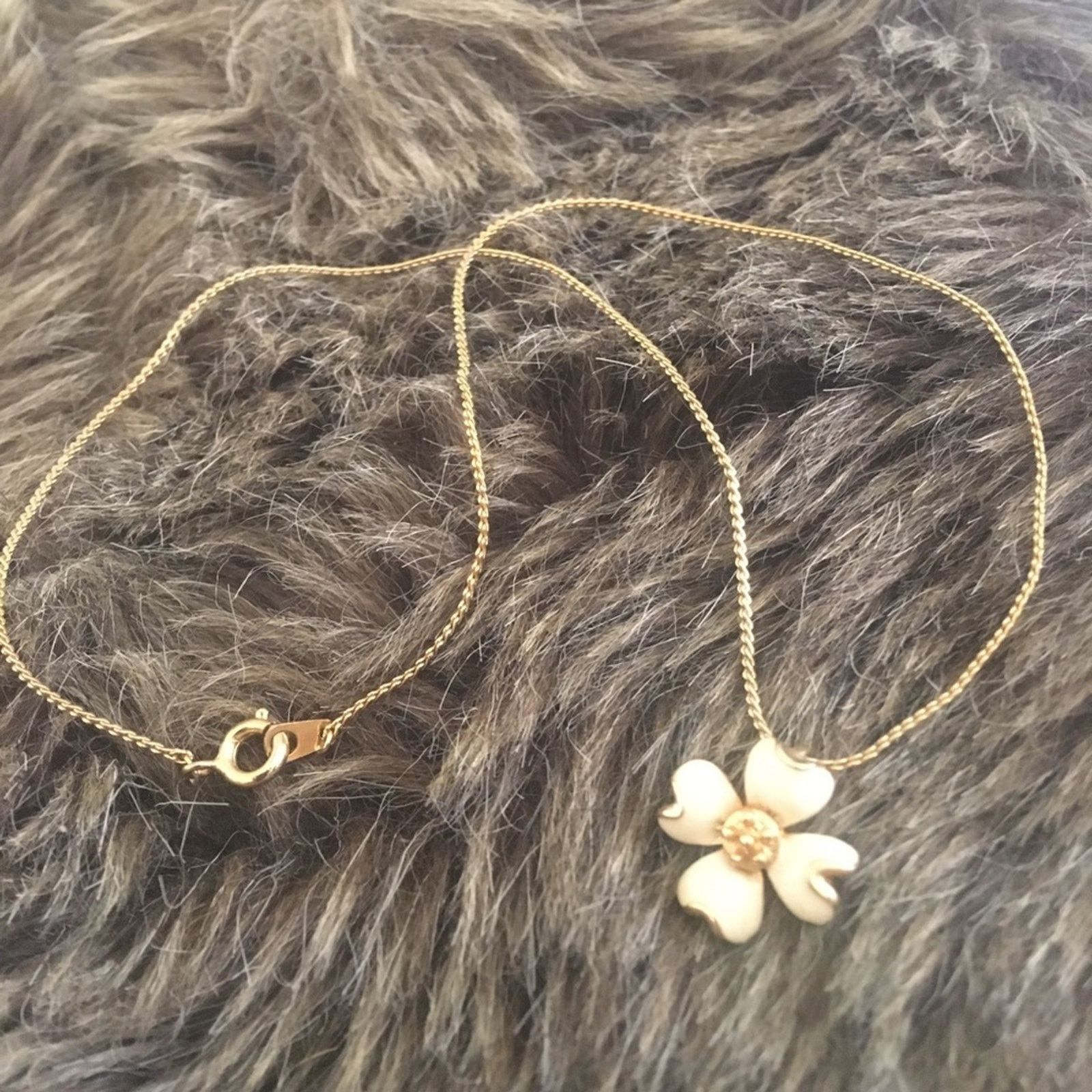 Vintage Vintage 80s enamel flower pendant on chain Size ONE SIZE - 8 Thumbnail
