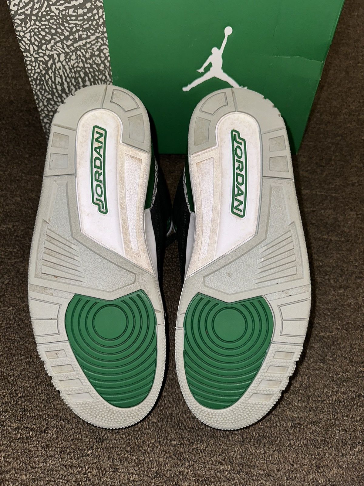 Jordan Brand Size 10.5 - Jordan 3 Retro Mid Pine Green Size US 10.5 / EU 43-44 - 9 Thumbnail