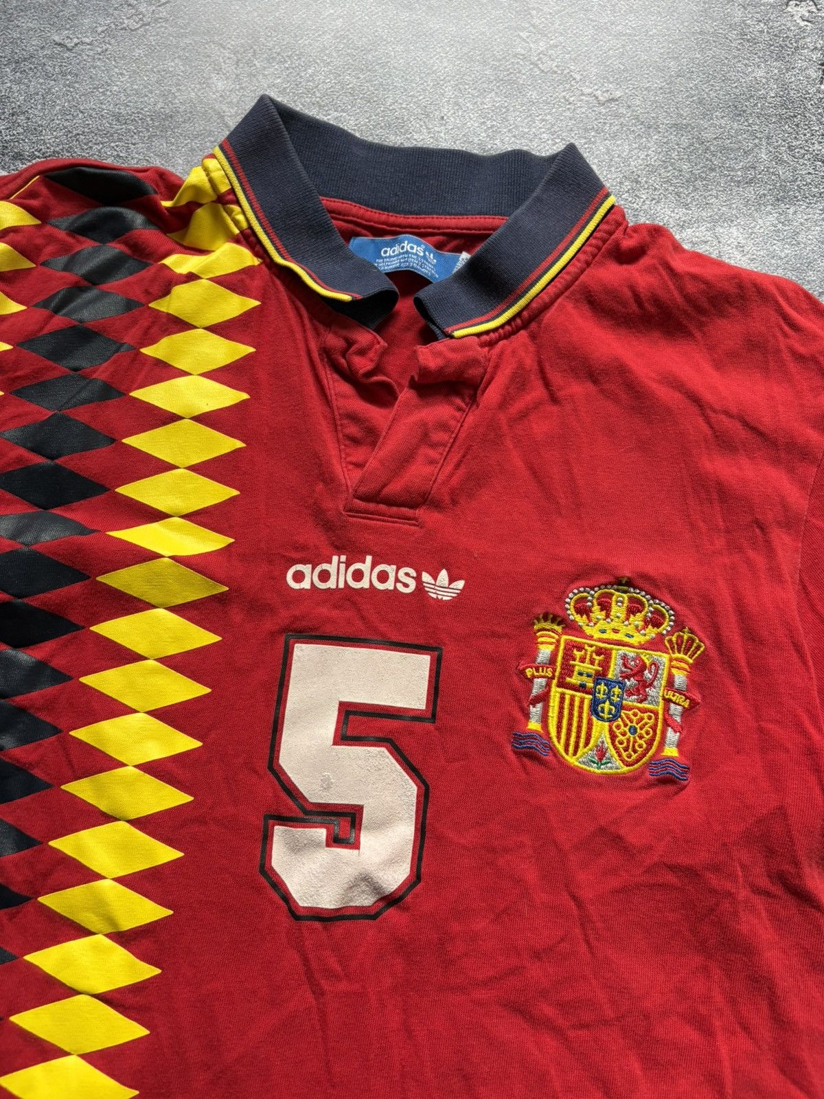 Adidas Vintage Adidas Spain Y2K Retro Football Soccer Jersey Rare Size US XS / EU 42 / 0 - 5 Thumbnail