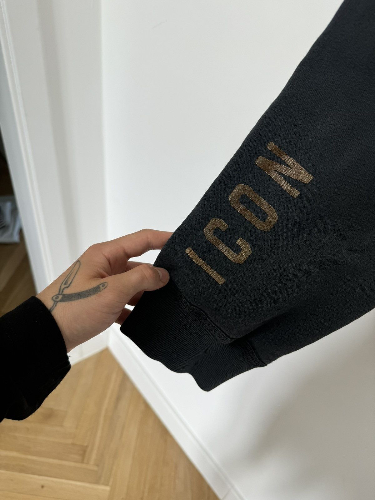 Dsquared2 Dsquared2 Icon Joggers Sweatpants Washed Black Gold Designer Size 26" / US 2 / IT 38 - 3 Thumbnail