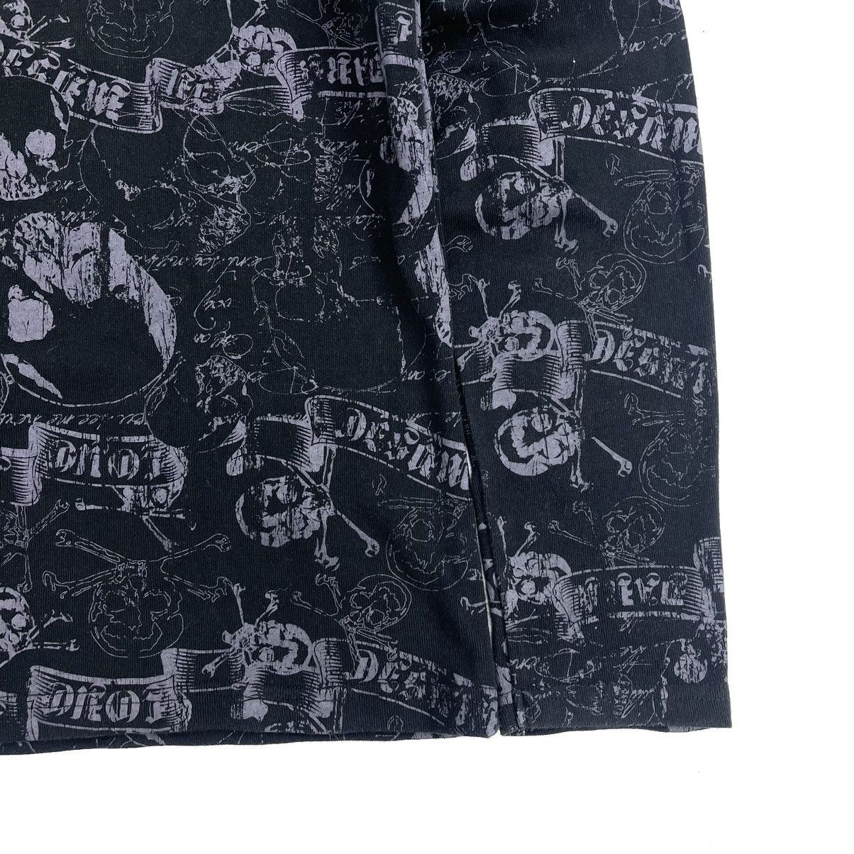 If Six Was Nine 2000s In The Attic Skulls Punk Goa Lgb Full Print Longsleeve Size US L / EU 52-54 / 3 - 9 Thumbnail