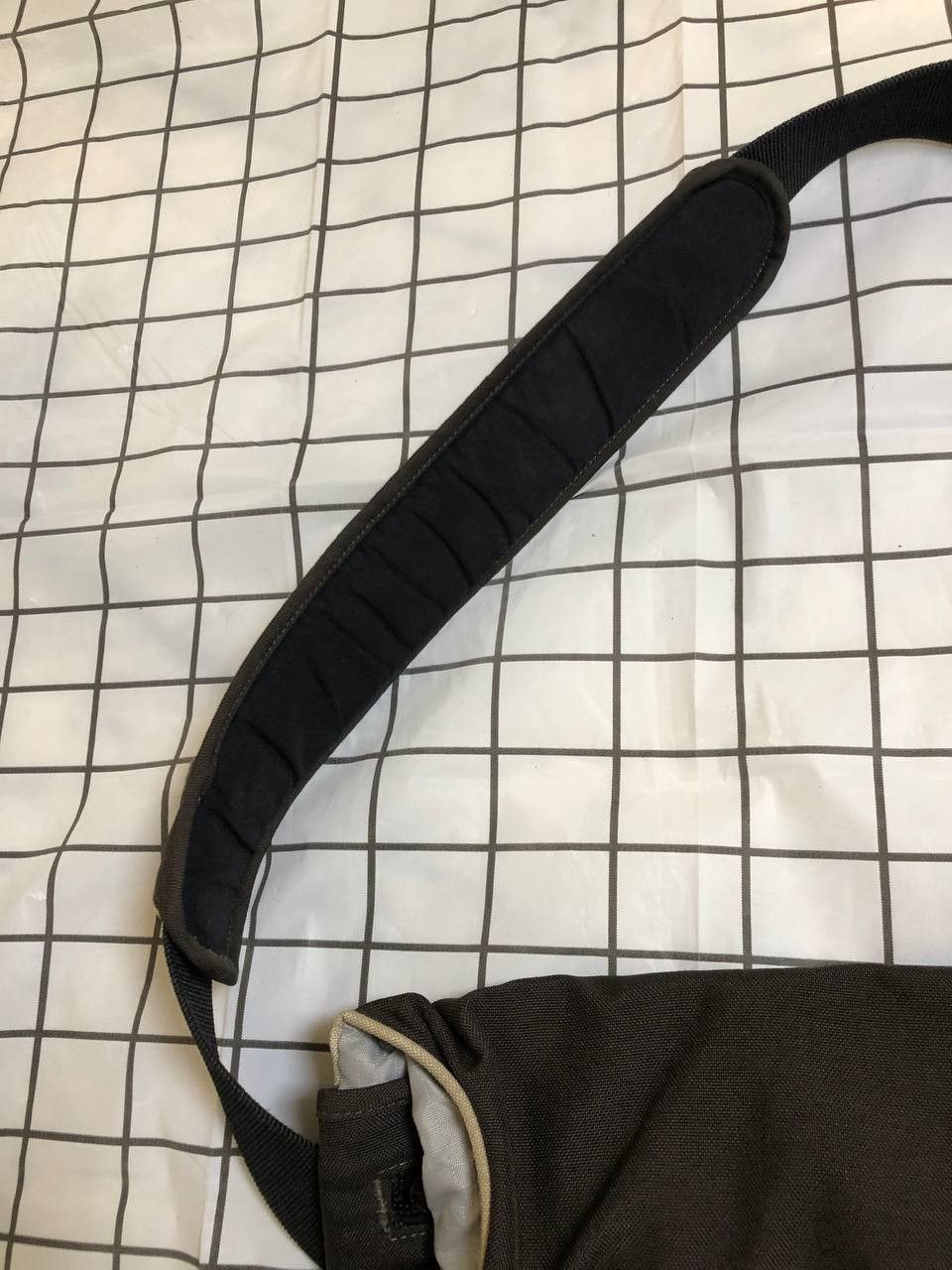 Crumpler Crumpler Silver Dig Bag / Canvas Brown Good Condition Size ONE SIZE - 7 Thumbnail