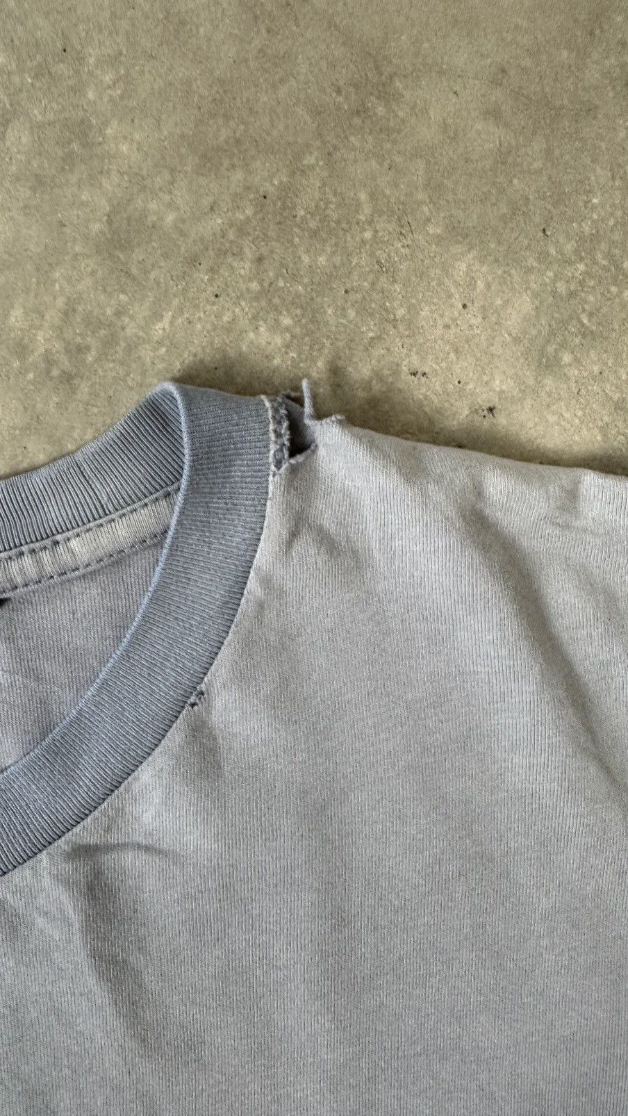 Uniqlo WELL FADED GOLDEN KAMUY TEE Size US L / EU 52-54 / 3 - 6 Thumbnail