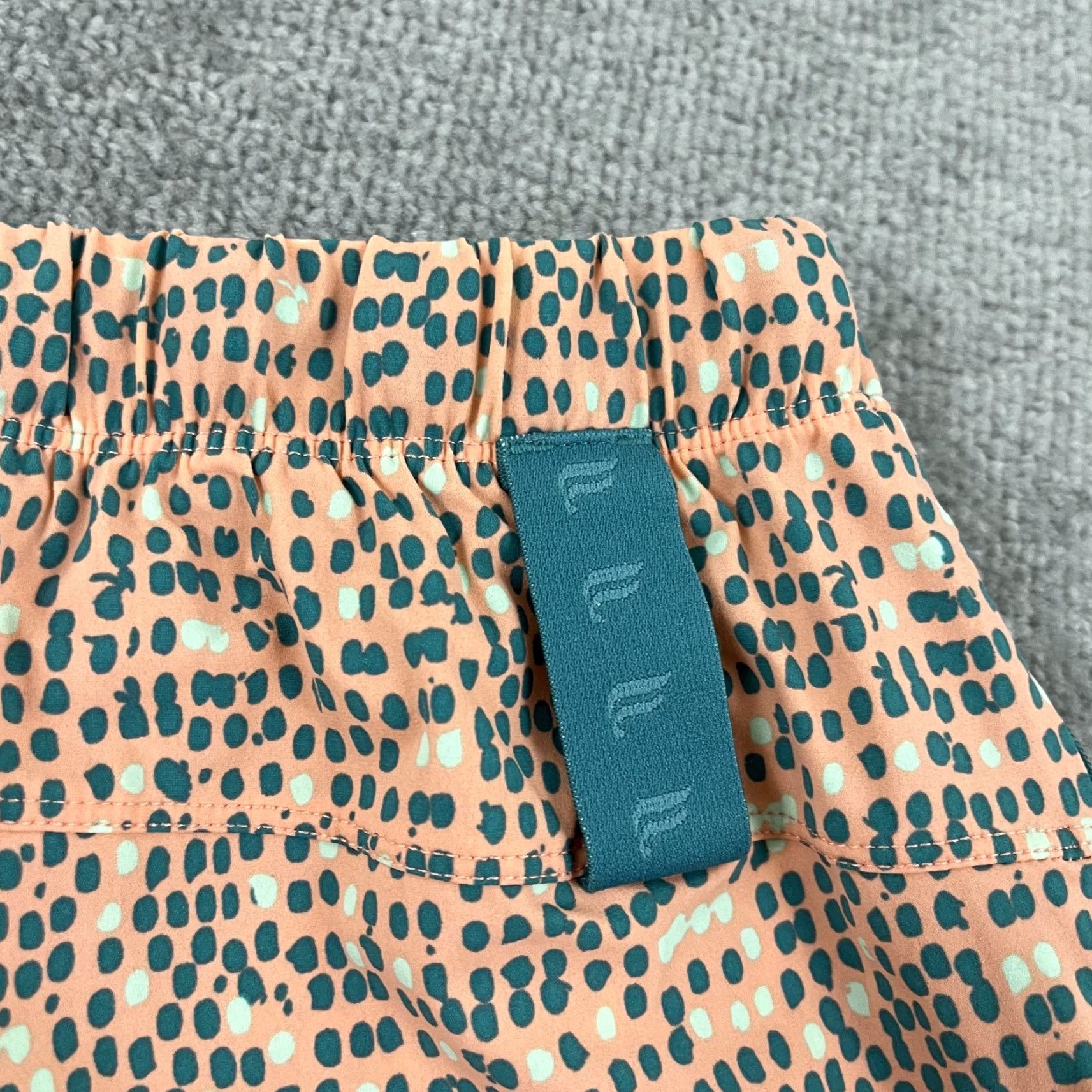 Fabletics Fabletics The One Shorts Mens Medium 7" Linerless Peach Geometric Active Gym Fabletics Brand Men Size M / 7" Inseam Shorts Size US 31 - 7 Thumbnail