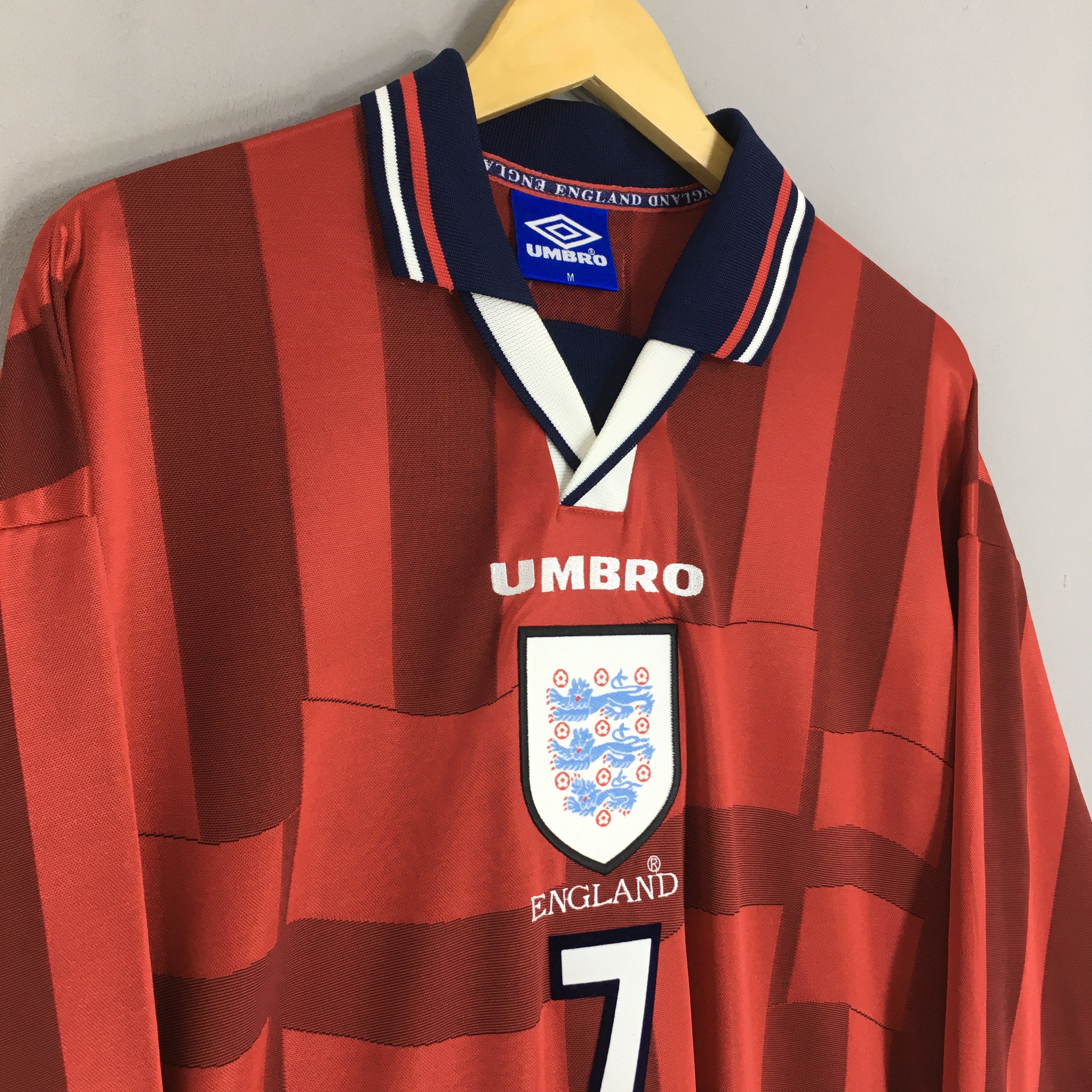 Vintage Vintage 90s Umbro England National Football Team Jersey M Size US M / EU 48-50 / 2 - 3 Thumbnail