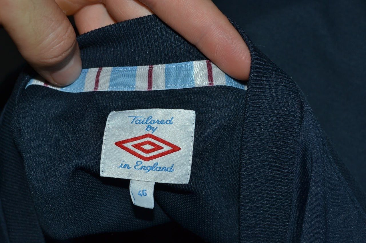 Umbro Umbro Manchester City T-shirt size L Size US L / EU 52-54 / 3 - 7 Thumbnail