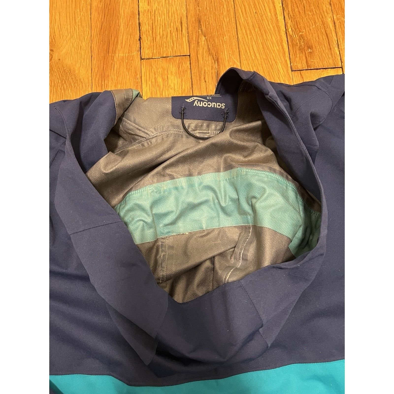Saucony Saucony Boulder Drizzle Jacket Colorblock Size XS A003104 Size US XS / EU 42 / 0 - 10 Thumbnail
