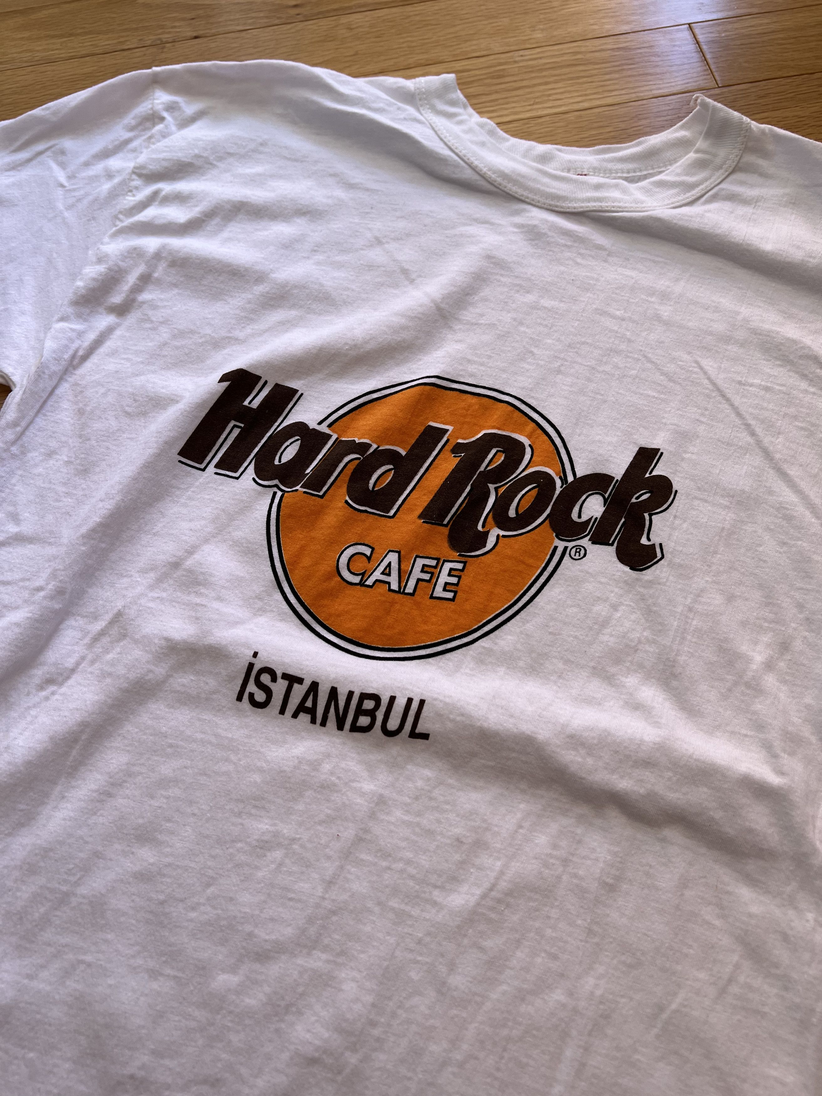 Hard Rock Cafe Hard Rock Cafe Istanbul Tee Size US M / EU 48-50 / 2 - 2 Thumbnail