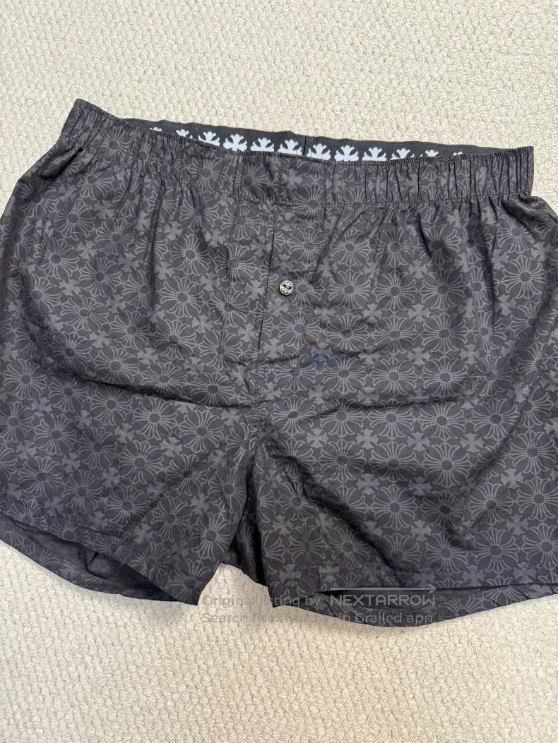 Chrome Hearts CHROME HEARTS Size XL Black striped shorts and beach pants Size US 33 - 2 Thumbnail