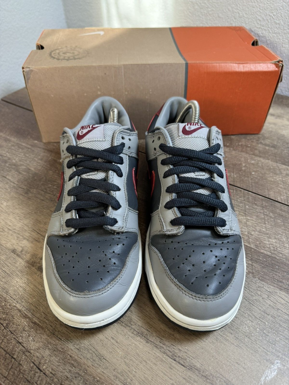 Nike Nike Dunk Low SB Pro 2002 Grey Team Red Anthracite Size 7.5 Size US 7.5 / EU 40-41 - 3 Thumbnail