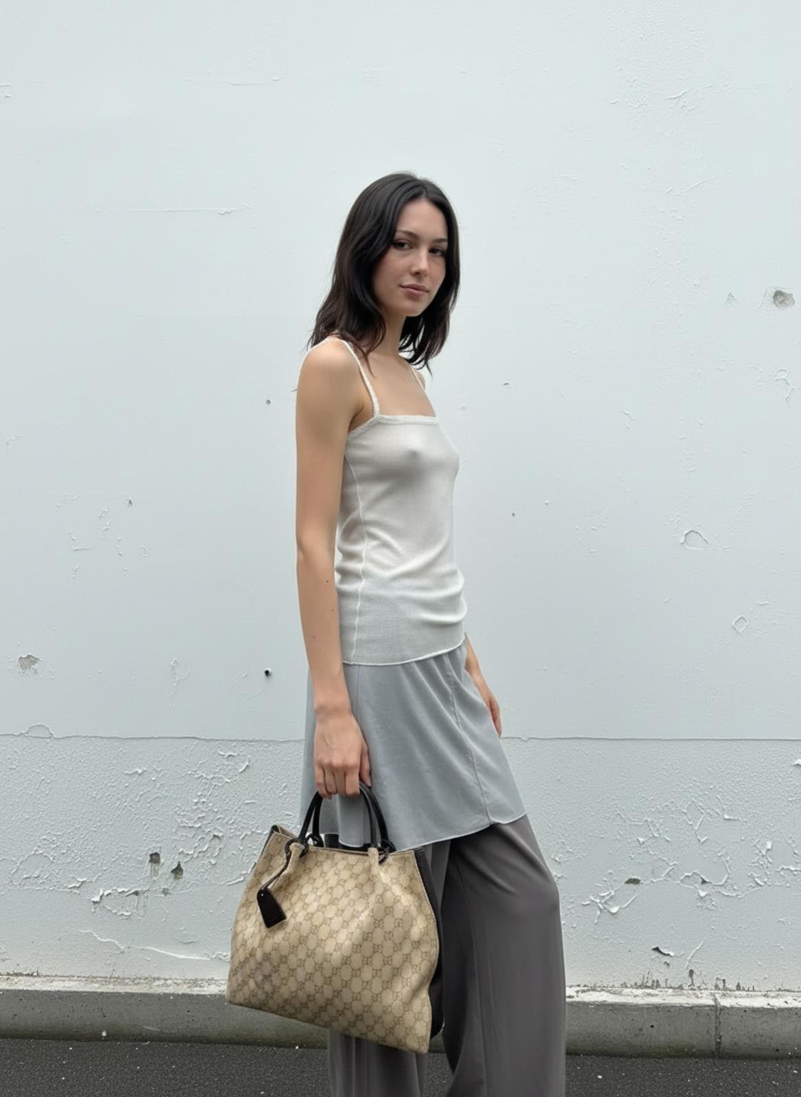 Gucci Gucci - Beige Monogram Canvas Tote Bag with Black Leather Tr Size ONE SIZE - 2 Thumbnail