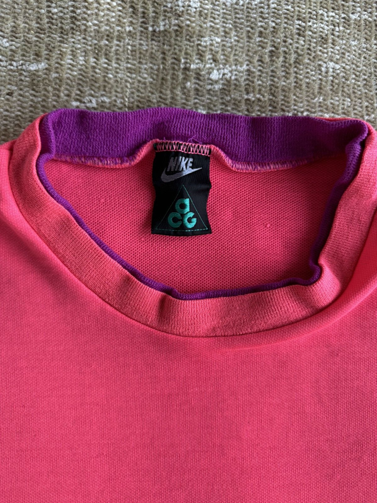 Nike × Nike ACG × Vintage Vintage Nike ACG neon pink purple trim t shirt sz m Size US M / EU 48-50 / 2 - 5 Thumbnail
