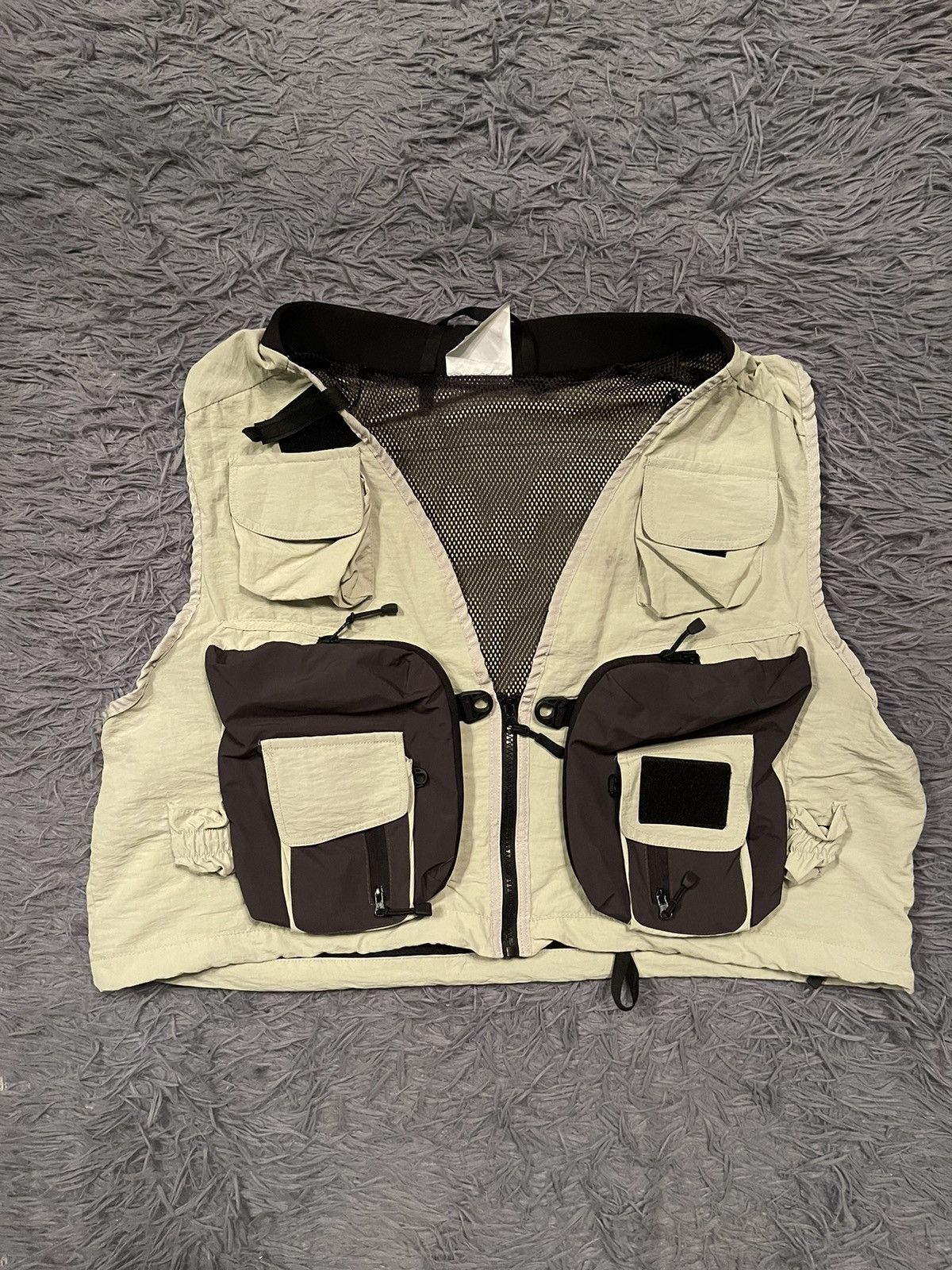 Y2K gorpcore style multipocket vest