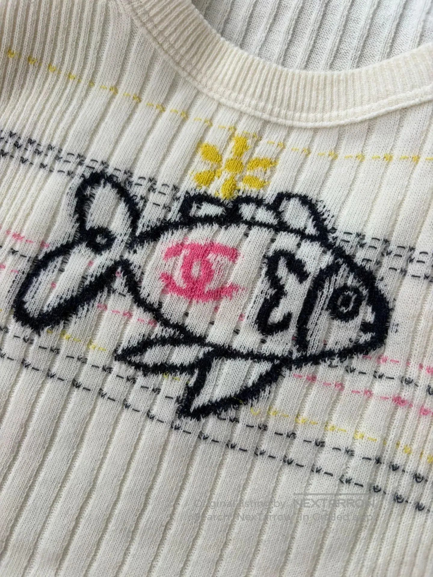 Chanel Chanel 25P Fish Knit Sleeveless Top. Size US XS / EU 42 / 0 - 4 Thumbnail
