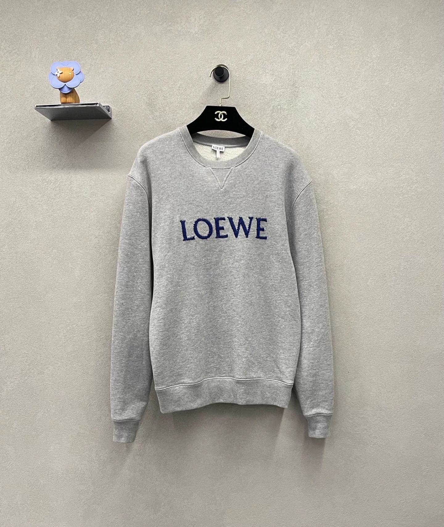 Loewe LOEWE Long-Sleeve Embroidered Sweatshirt Size S / US 4 / IT 40 - 1 Thumbnail
