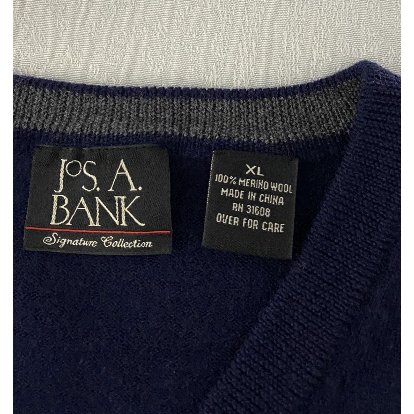 Jos. A. Bank Jos A Bank Sweater Mens XL Navy Merino Wool V Neck Pullover Signature Collection Knit Size US XL / EU 56 / 4 - 3 Thumbnail
