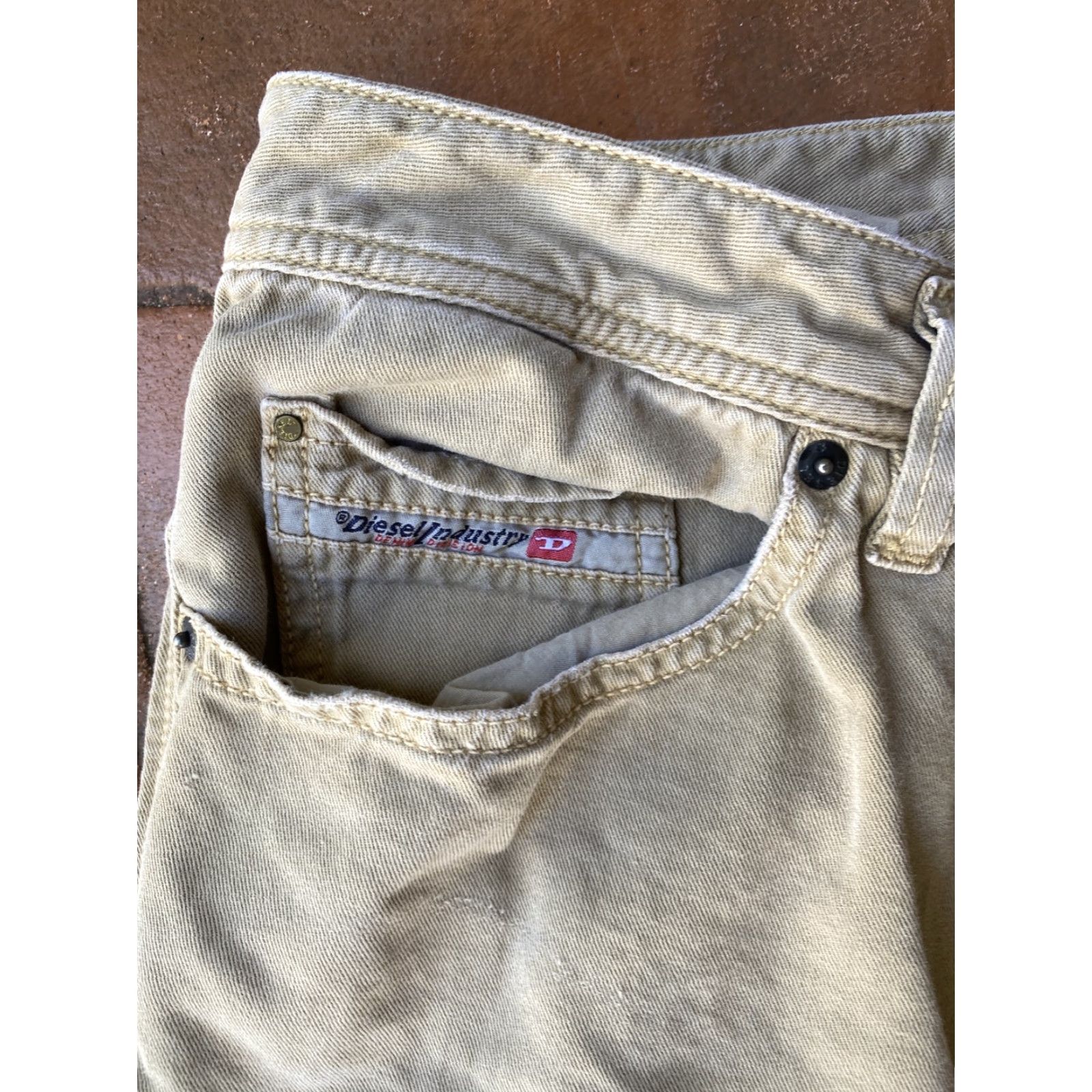 Diesel VINTAGE Diesel Safado Jeans Mens 36 Tan Regular Slim Straight Button Fly 100% Cotton Brown Denim Straight Jeans Mens 90s Theme Size US 36 / EU 52 - 4 Thumbnail