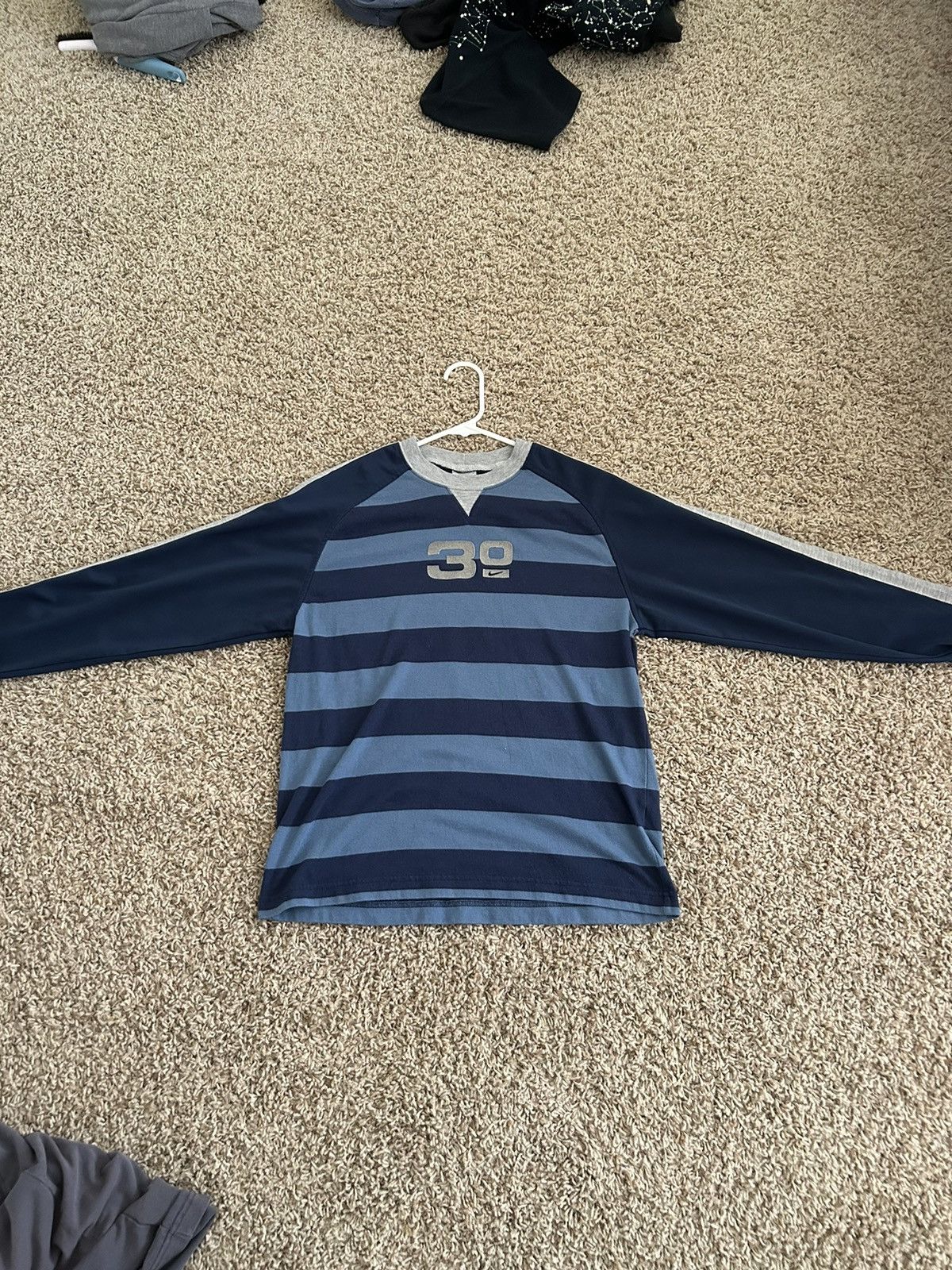 Nike Vintage Nike Long sleeve t shirt from the 2000’s size m Size US M / EU 48-50 / 2 - 1 Thumbnail