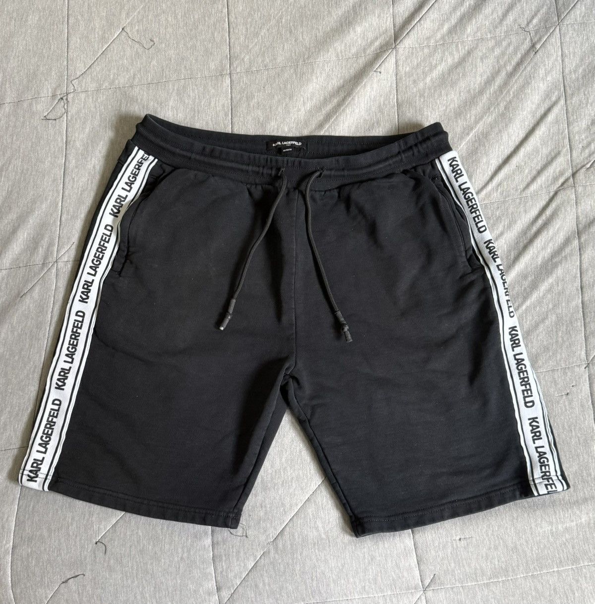 Karl Lagerfeld Mens Karl Lagerfeld sport shorts Size US 34 / EU 50 - 1 Thumbnail