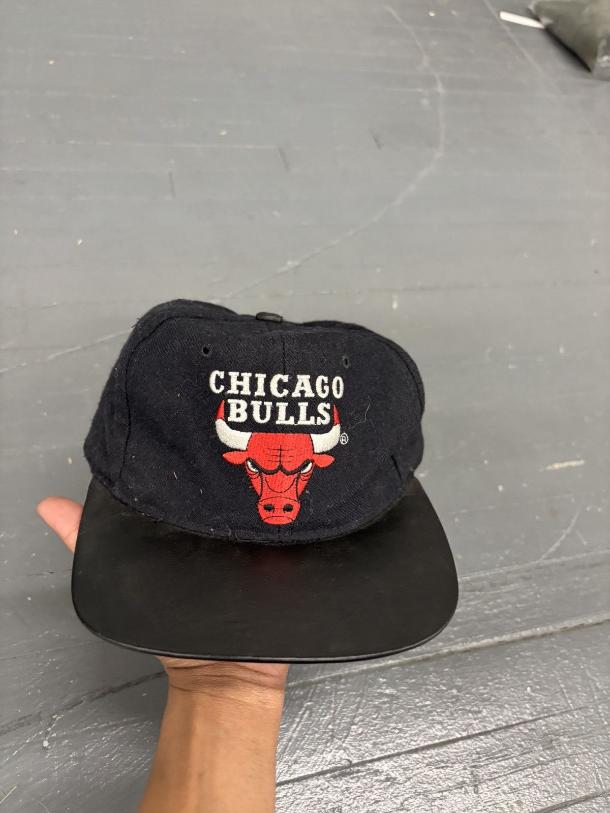 NBA × Starter × Vintage Vintage 90s Chicago Bulls starter hat Size ONE SIZE - 5 Thumbnail