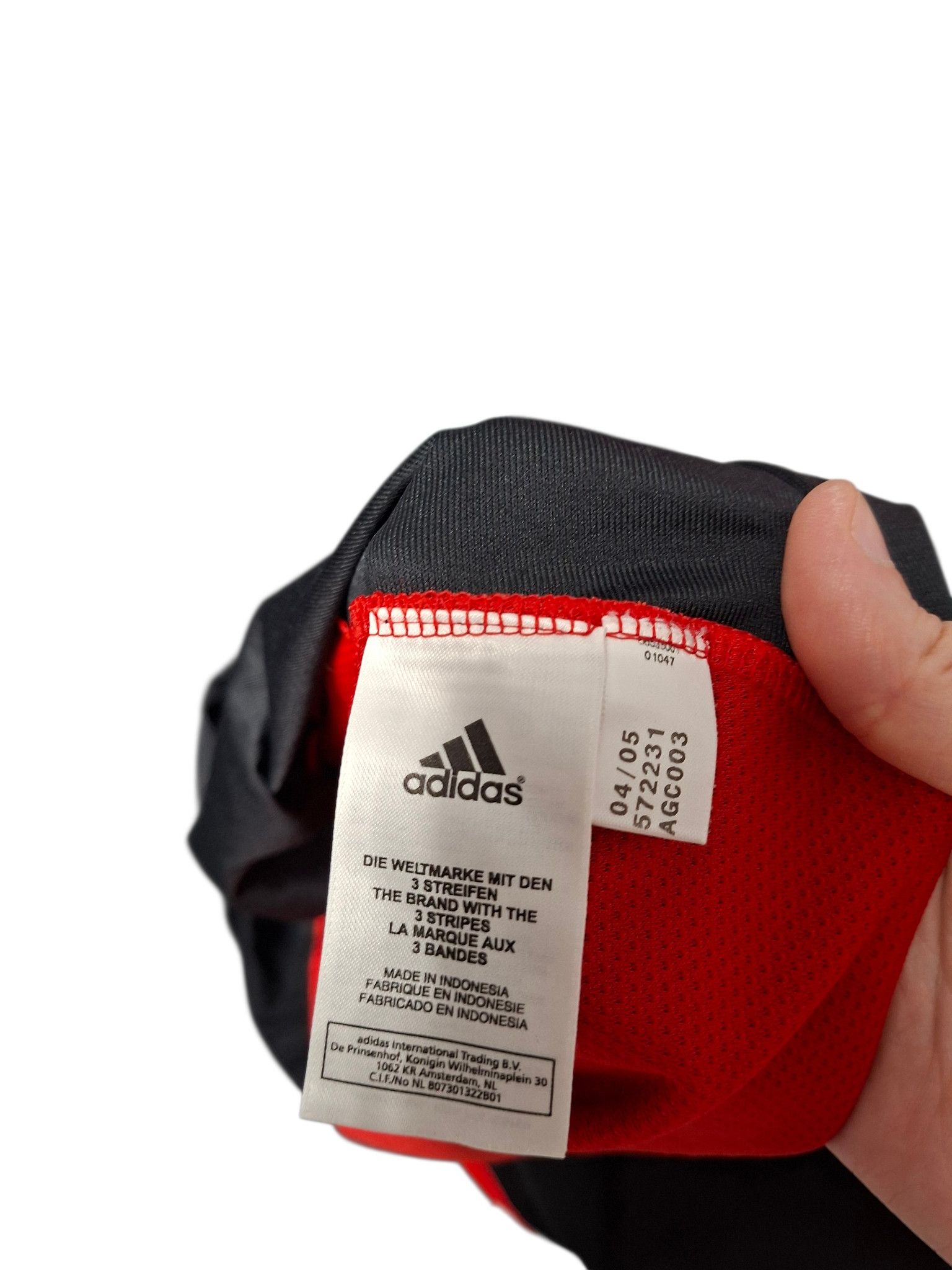 Adidas ADIDAS VINTAGE 2005 CENTER LOGO SLEVELESS TEE Size US L / EU 52-54 / 3 - 5 Thumbnail
