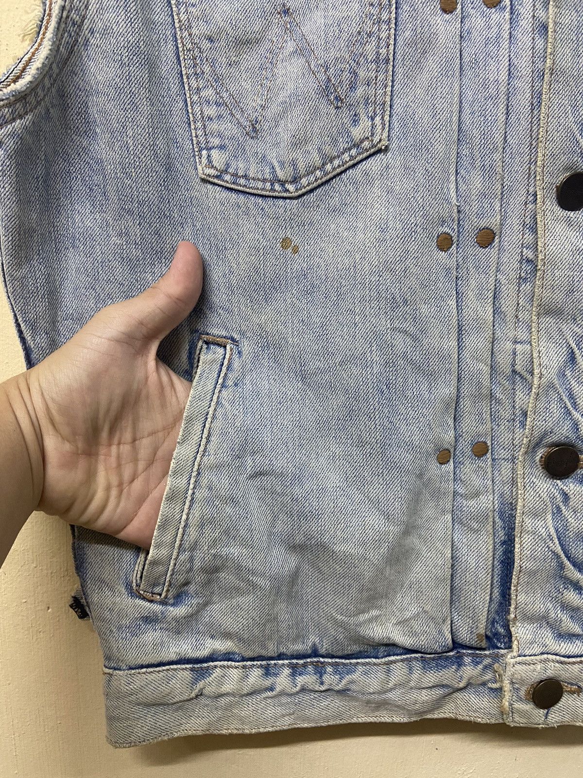 Vintage × Wrangler Vintage Wranglers Distressed Denim Jacket Size US L / EU 52-54 / 3 - 4 Thumbnail
