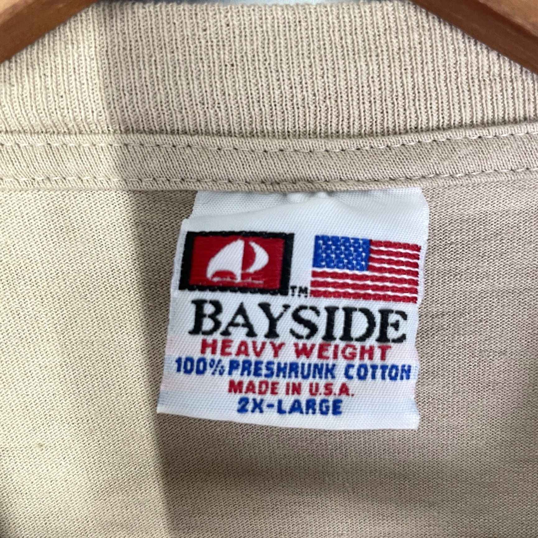 Vintage VINTAGE Bayside T-Shirt Mens 2XL Brown USA Henry Repeating Arma Graphic Tee Size US XXL / EU 58 / 5 - 4 Thumbnail