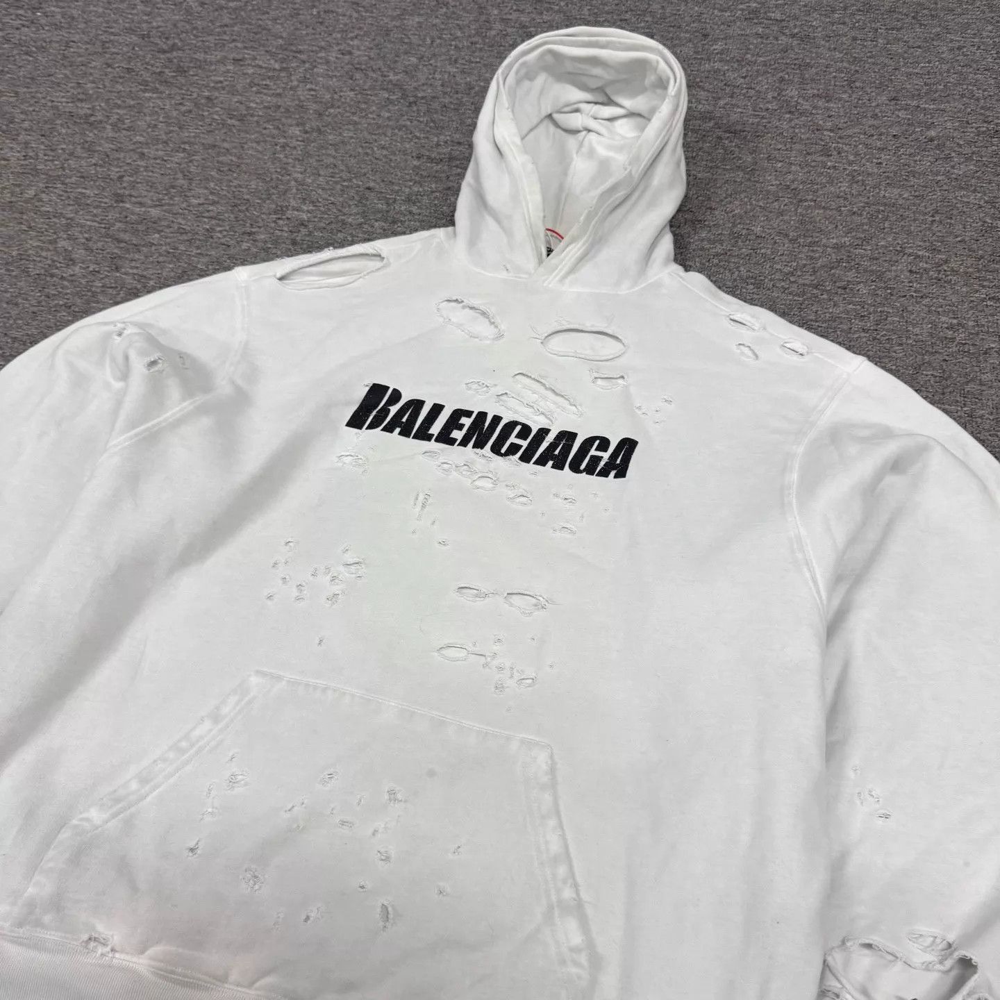 Balenciaga Balenciaga destroyed logo oversized XXS sweatshirt new Size US XXS / EU 40 - 3 Thumbnail