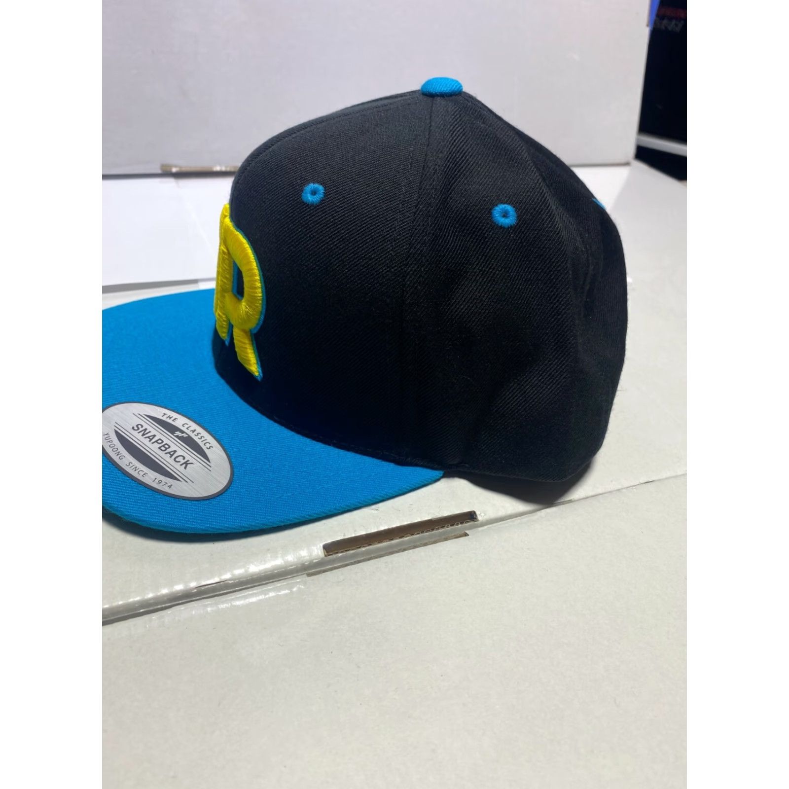 Vintage VINTAGE ONEREPUBLIC Snapback Hat Unisex One Size Fits Most Black Official Merchandise 3D Embroidery Casual 2015 Size ONE SIZE - 4 Thumbnail