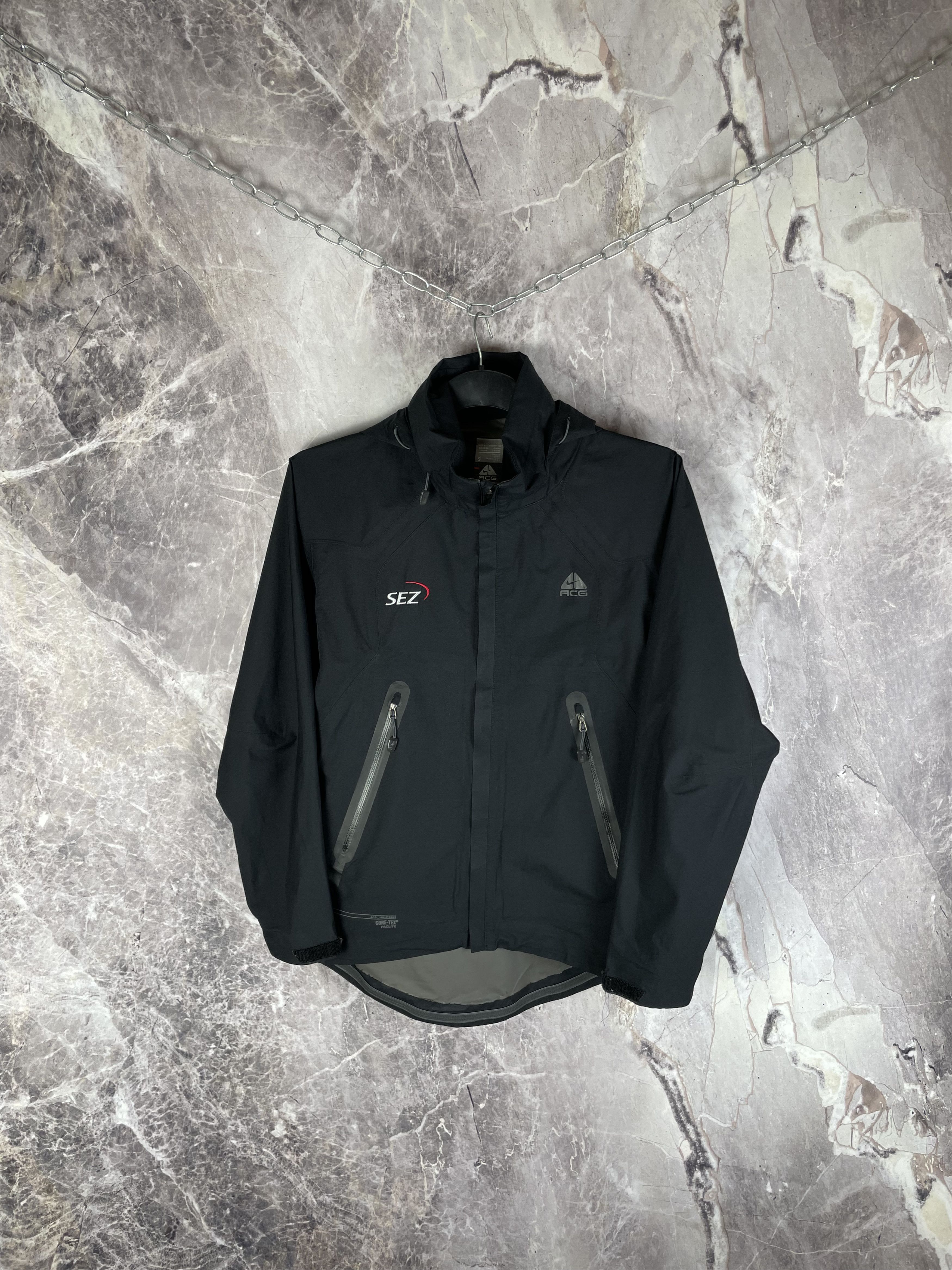 Nike ACG Nike ACG Gore-Tex Paclite vintage y2k black jacket | Grailed