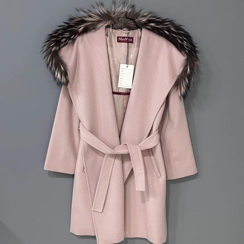 Max Mara Max Mara Bathrobe coat with pink fur collar Size M / US 6-8 / IT 42-44 - 1 Thumbnail