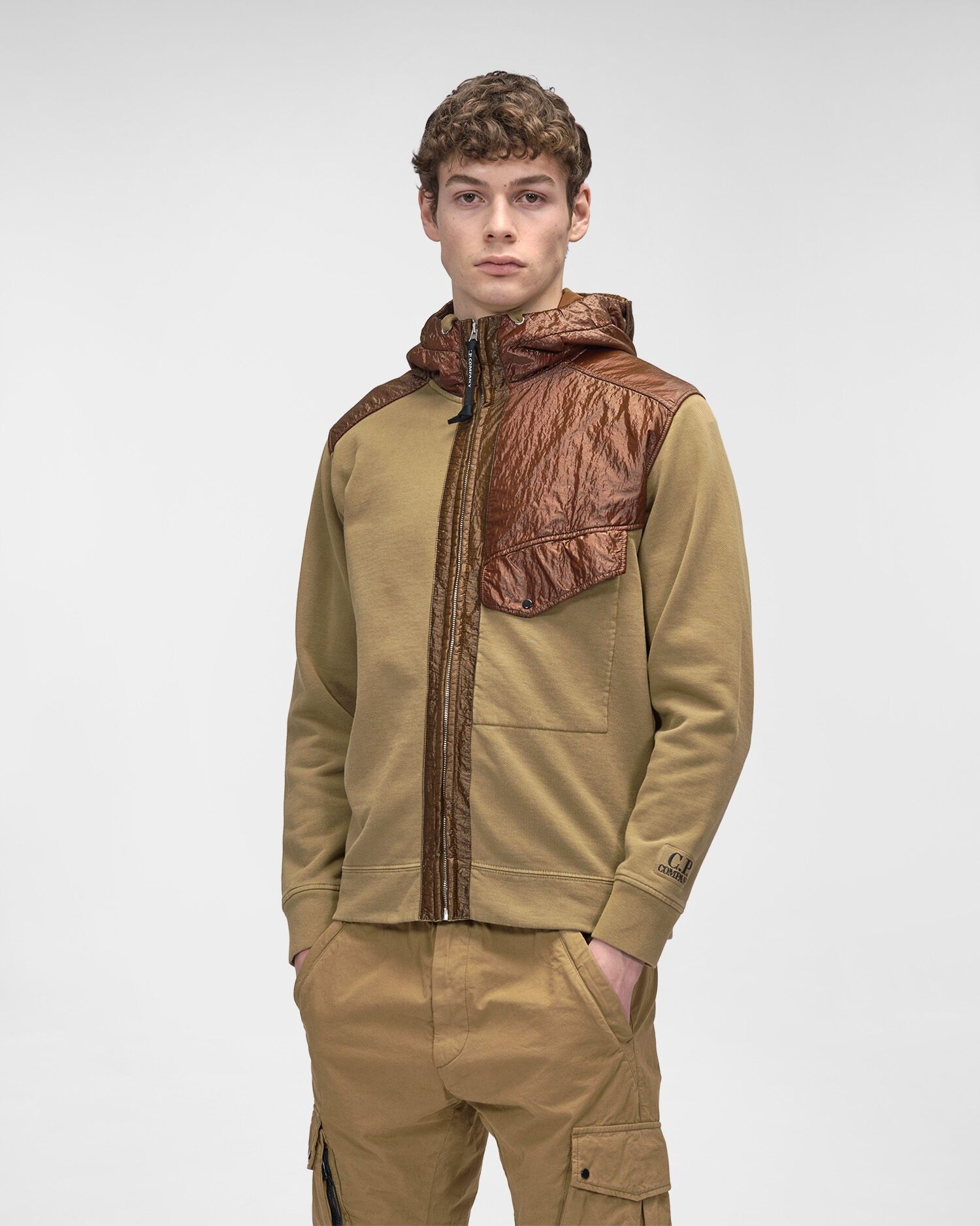 C.P. Company o1y1224 Two-tone Hoodie in Khaki/Brown Size US M / EU 48-50 / 2 - 3 Thumbnail