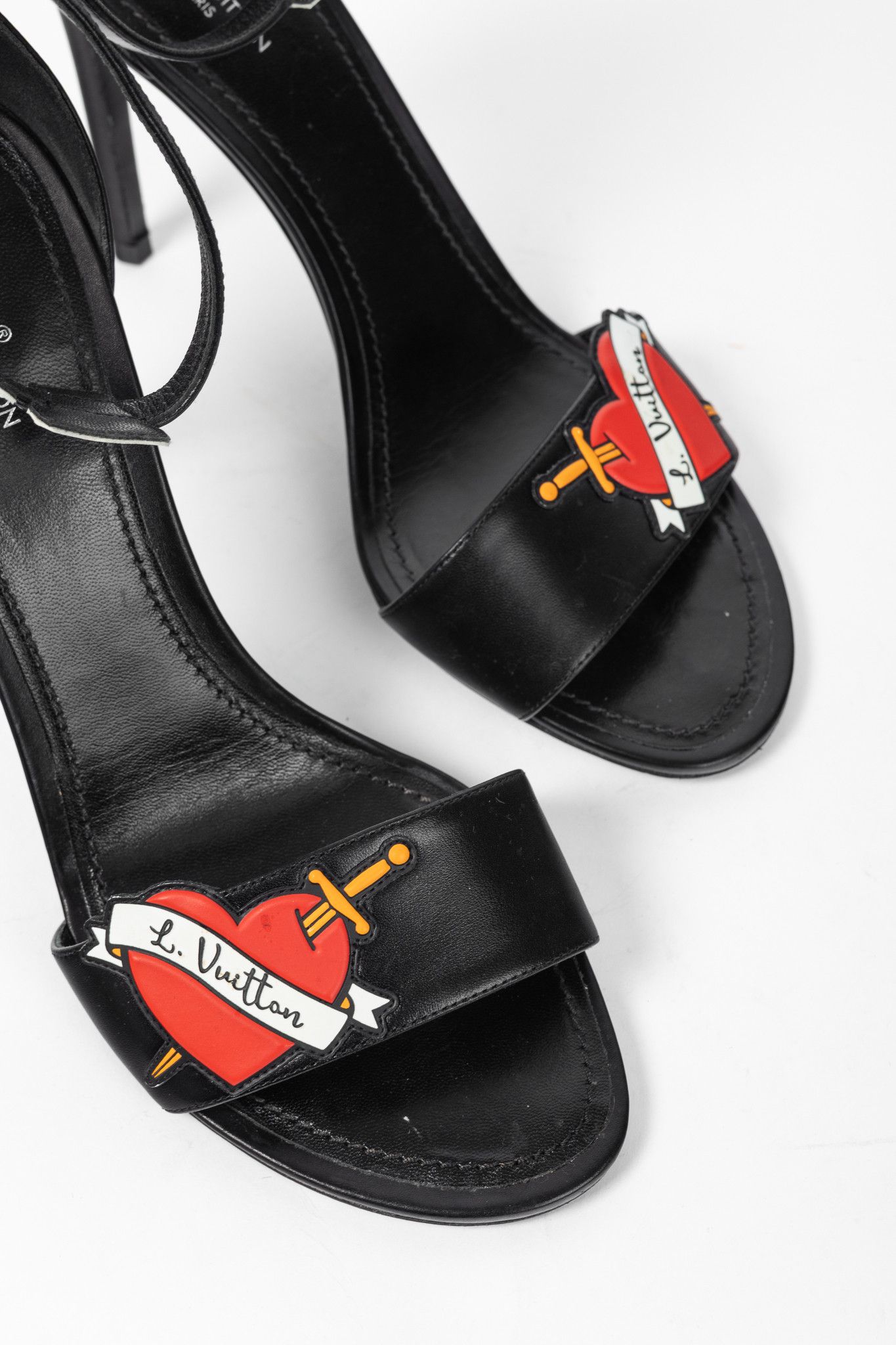 Louis Vuitton Louis Vuitton Black Leather LV Patch Sandals Size US 8.5 / IT 38.5 - 5 Thumbnail