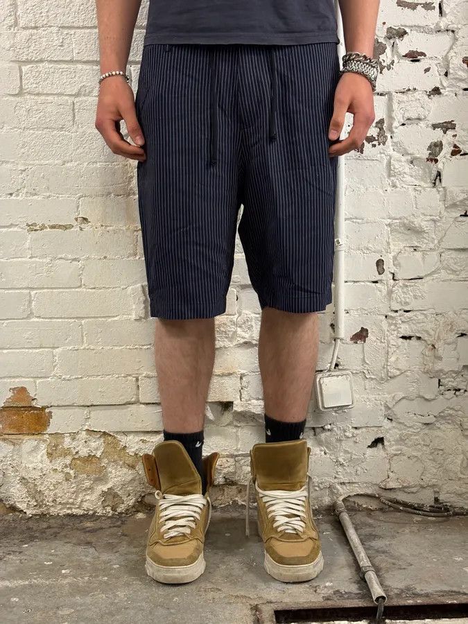 Dries Van Noten Dries Van Noten Navy Acetate Viscose Pinstripe Shorts Size US 30 / EU 46 - 2 Thumbnail