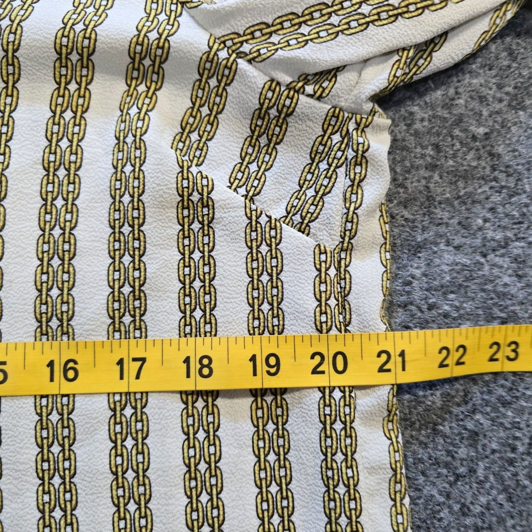 Michael Kors Michael Kors Top Womens Size L White Yellow Chain Link Texture V Neck Casual Blouse Regular Sleeve 3/4 Lightweight Polyester White Womens Size L / US 10 / IT 46 - 5 Thumbnail