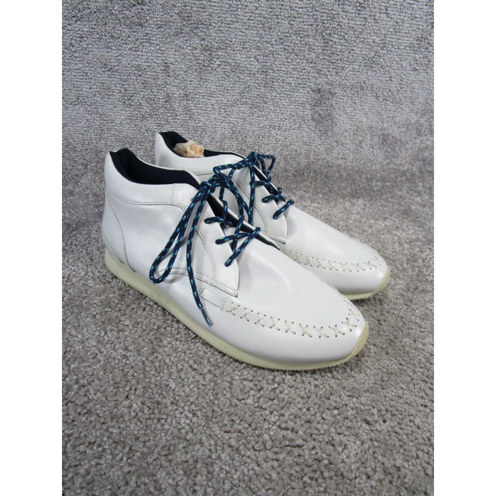 image of Veja Shoes Mens Size 9 Ankle Moc Toe White Sneaker