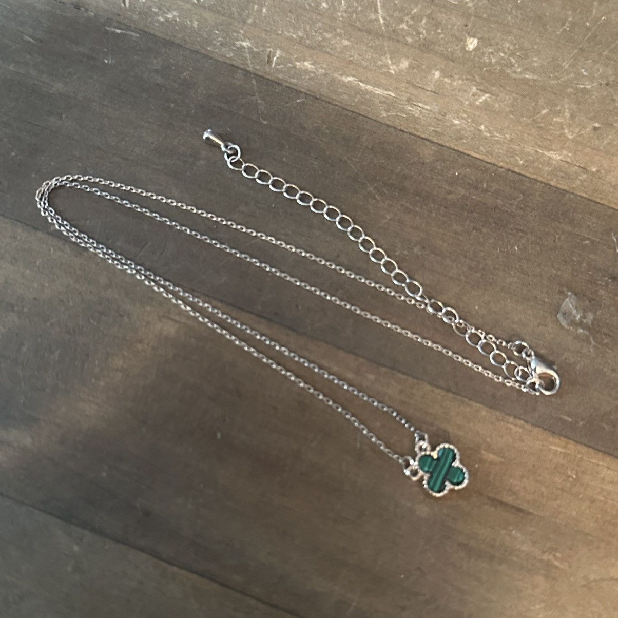Other Gold tone carved Malachite clover necklace Size ONE SIZE - 2 Thumbnail