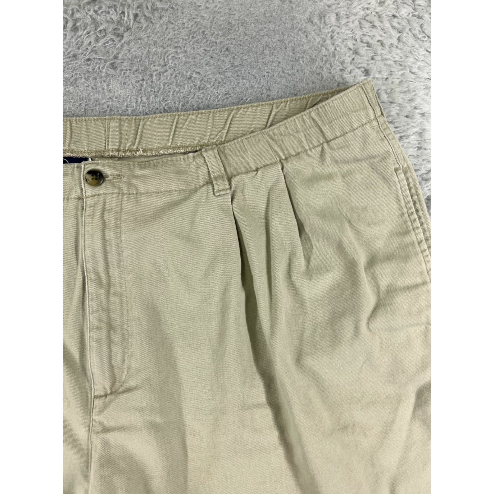 Lands' End VINTAGE Lands' End Womens Shorts 20W Green Pleated Chino High Rise Casual Travel Summer Women's Size 42" / US 20 - 5 Thumbnail