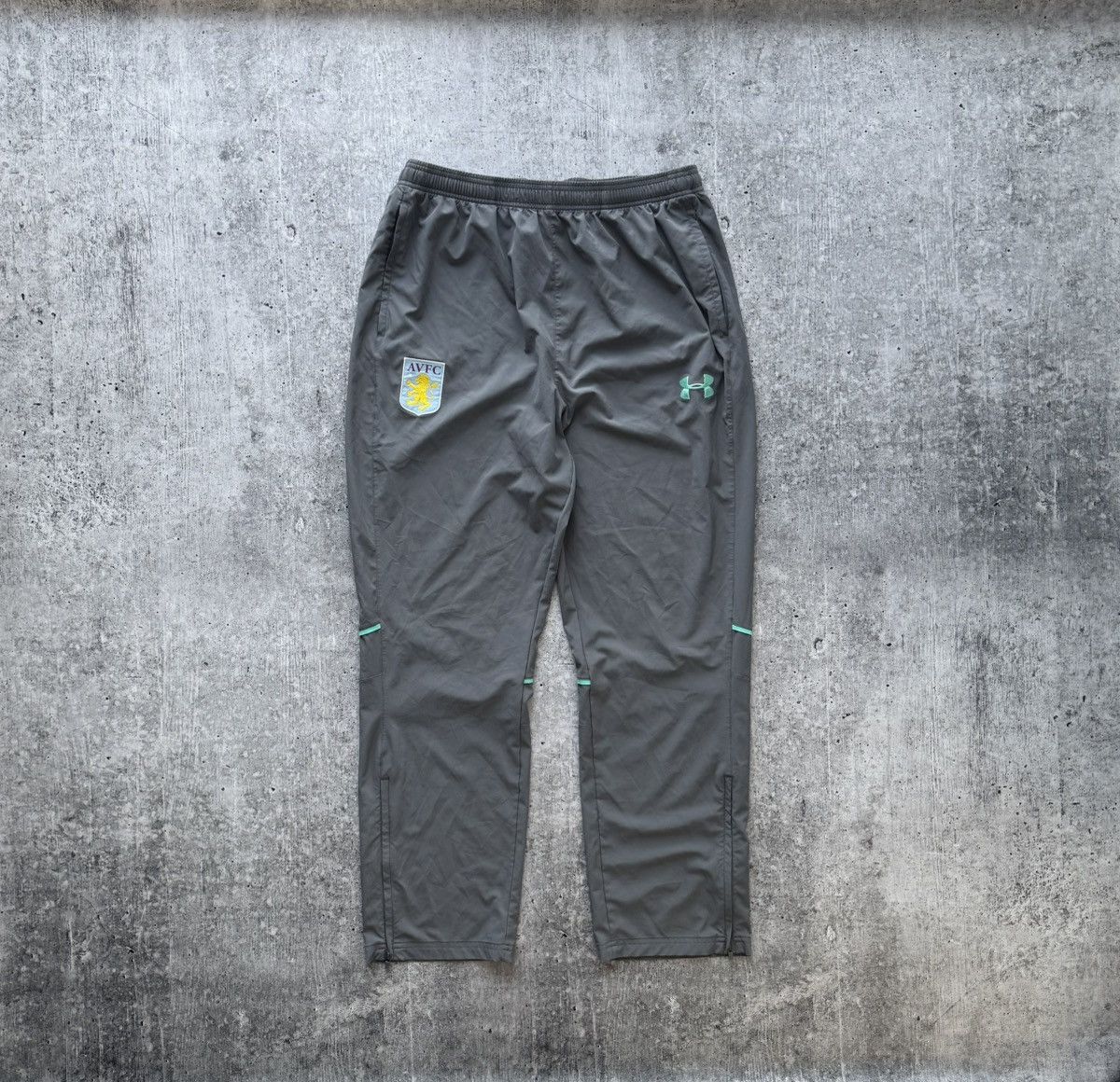 Under Armour Under Armour x Aston Villa Soccer Pants casual joggers Size US 40 / EU 56 - 1 Thumbnail