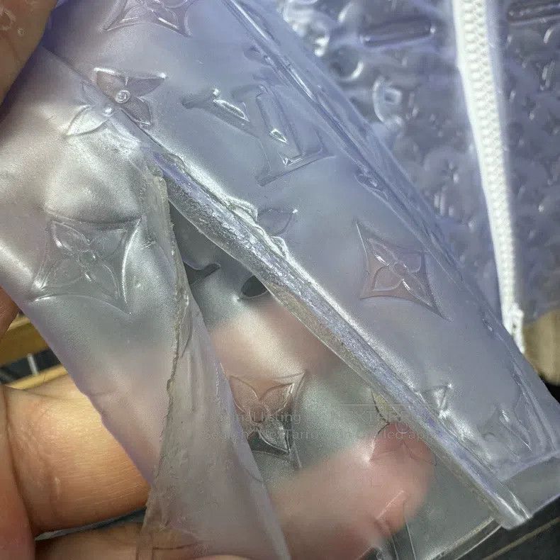 Louis Vuitton Louis Vuitton Transparent presbyopic inflatable jacket Size US S / EU 44-46 / 1 - 7 Thumbnail