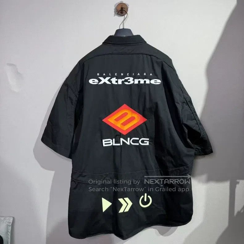 Balenciaga Balenciaga Game Badge Glow in the Dark Embroidered Short S Size US XXS / EU 40 - 2 Thumbnail