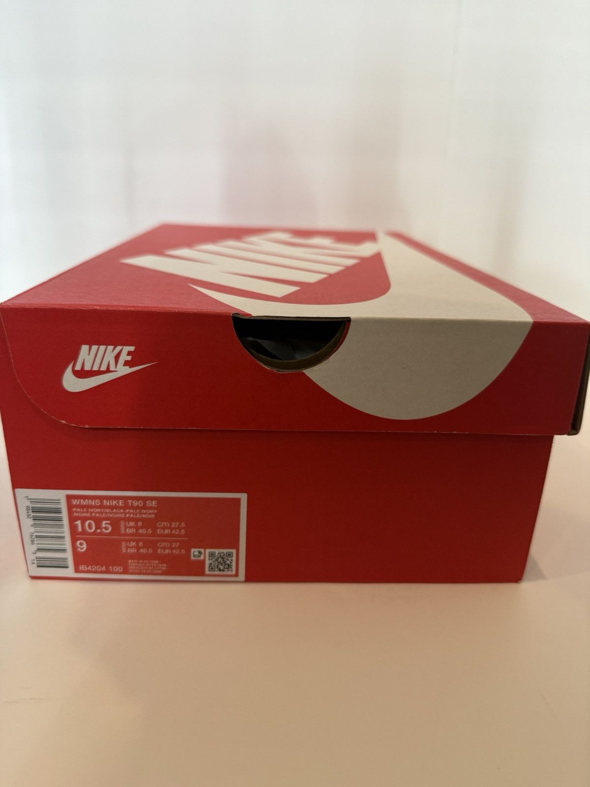 Nike WMNS NIKE T90 SE Size US 10.5 / IT 40.5 - 8 Thumbnail