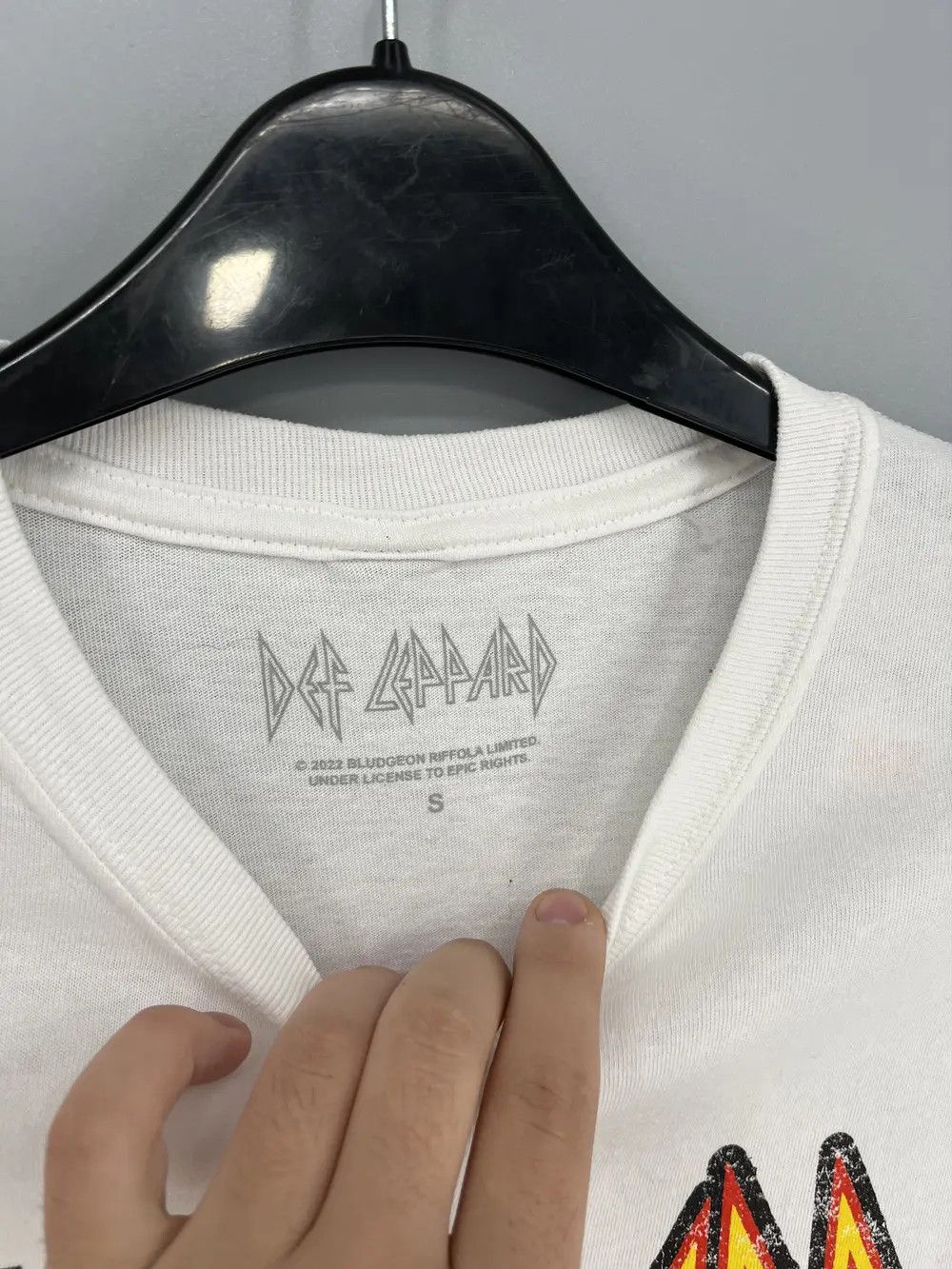 Band Tees VINTAGE Y2K DEF LEPPARD BAND TEE SIZE S Size US S / EU 44-46 / 1 - 7 Thumbnail