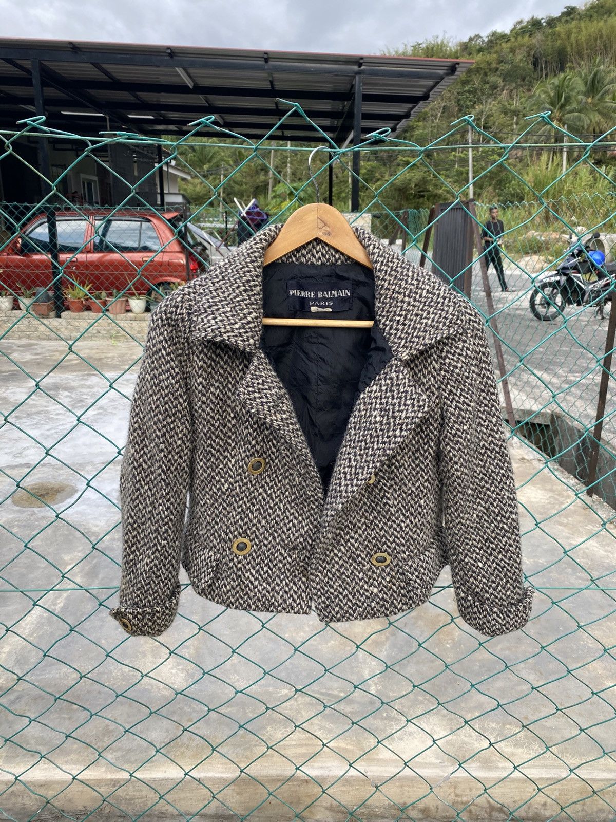 Pierre Balmain × Vintage Vintage Pierre Balmain knit wool cropped jacket Size XS / US 0-2 / IT 36-38 - 1 Thumbnail