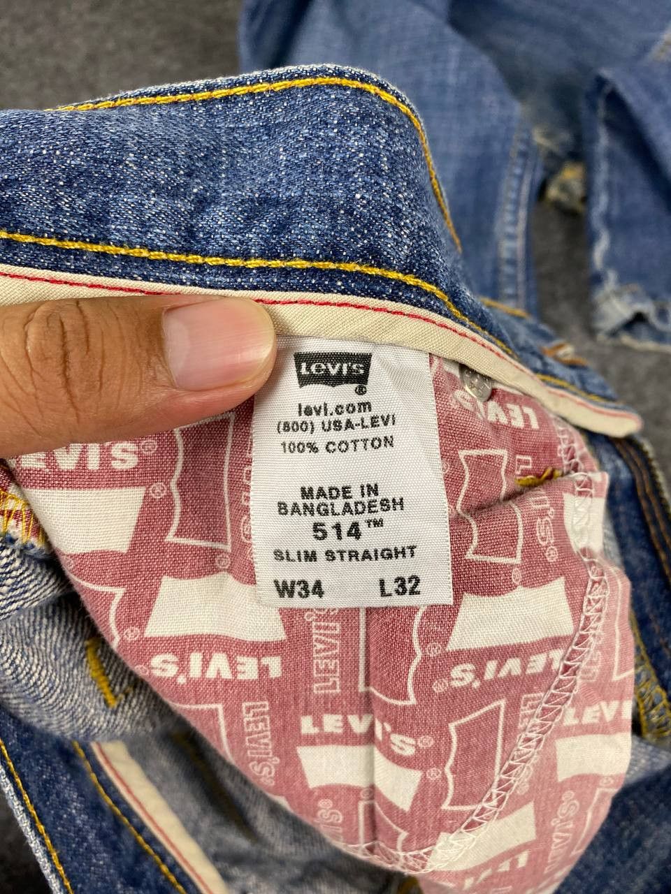 Levi's levis 514 slim straight distressed denim nice design Size US 37 - 14 Thumbnail