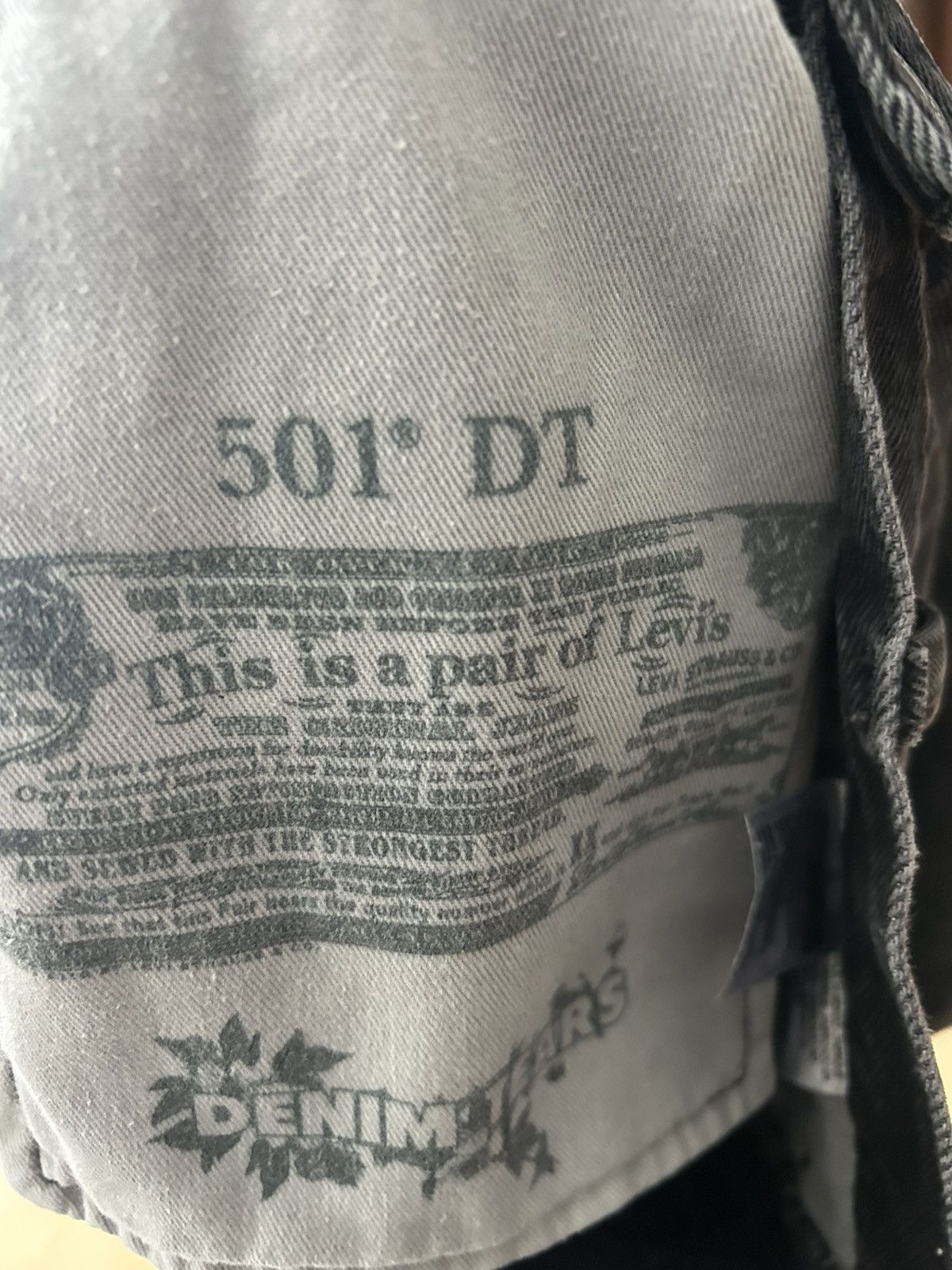 DENIM TEARS × Levi's Denim Tears Metallic Gold Script DT 501 Jeans Size US 30 / EU 46 - 8 Thumbnail