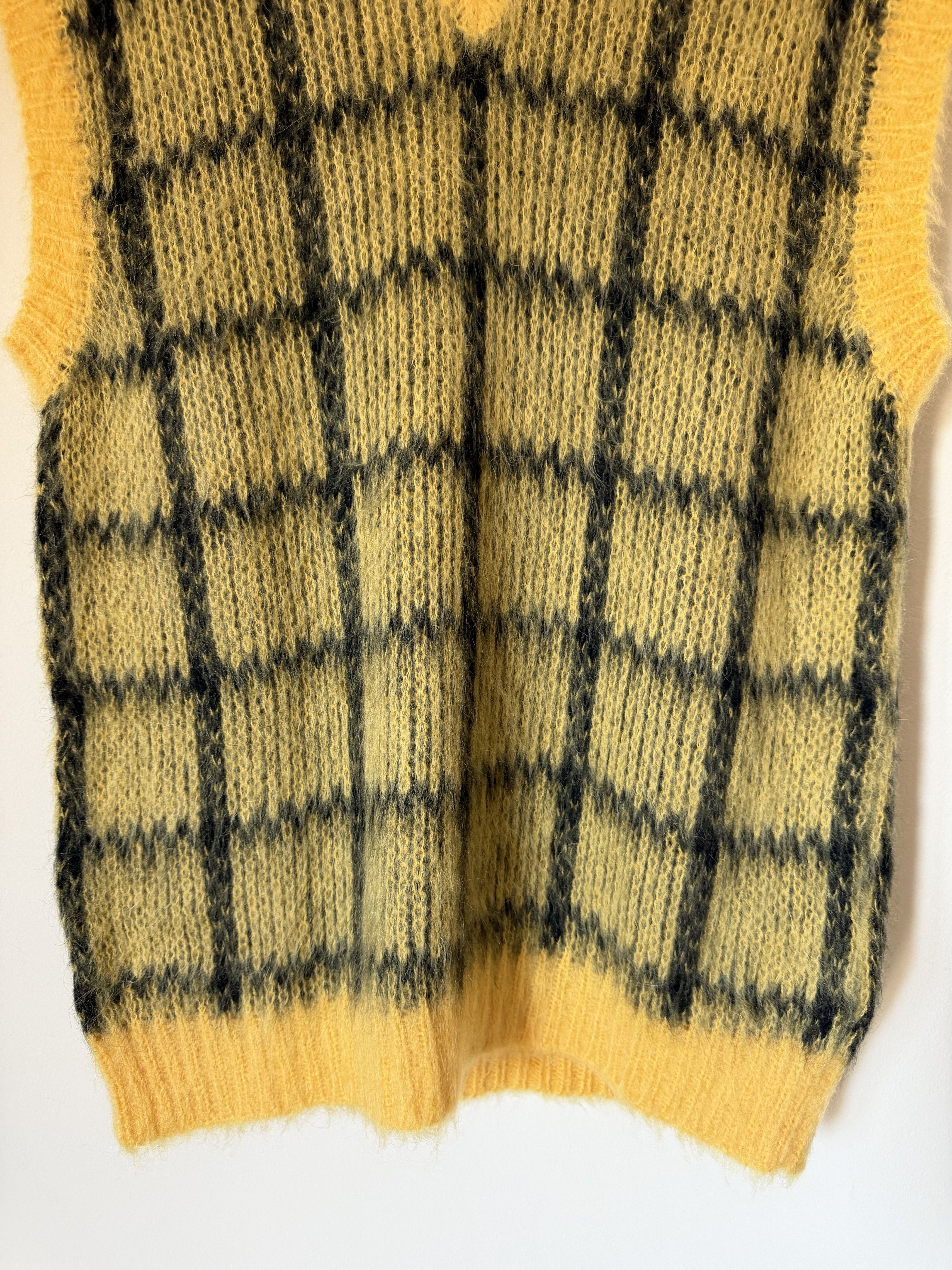 Marni Marni Brushed Check Mohair Sweater Vest in Yellow Size US M / EU 48-50 / 2 - 3 Thumbnail