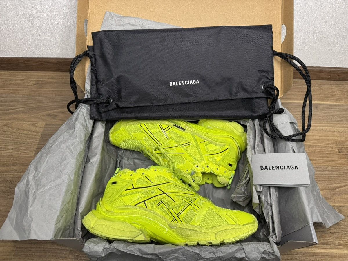 Balenciaga Balenciaga runner (FLUO) Size US 8 / EU 41 - 18 Thumbnail