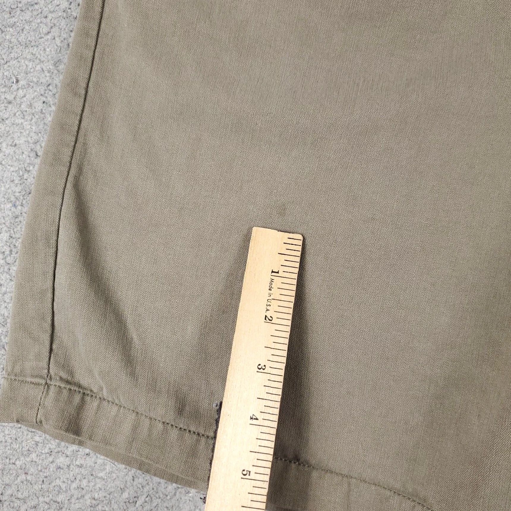 Tommy Bahama VINTAGE Tommy Bahama Shorts Men's Size 36 Beige Silk Casual Pleated Chinos Mens Size US 36 / EU 52 - 7 Thumbnail