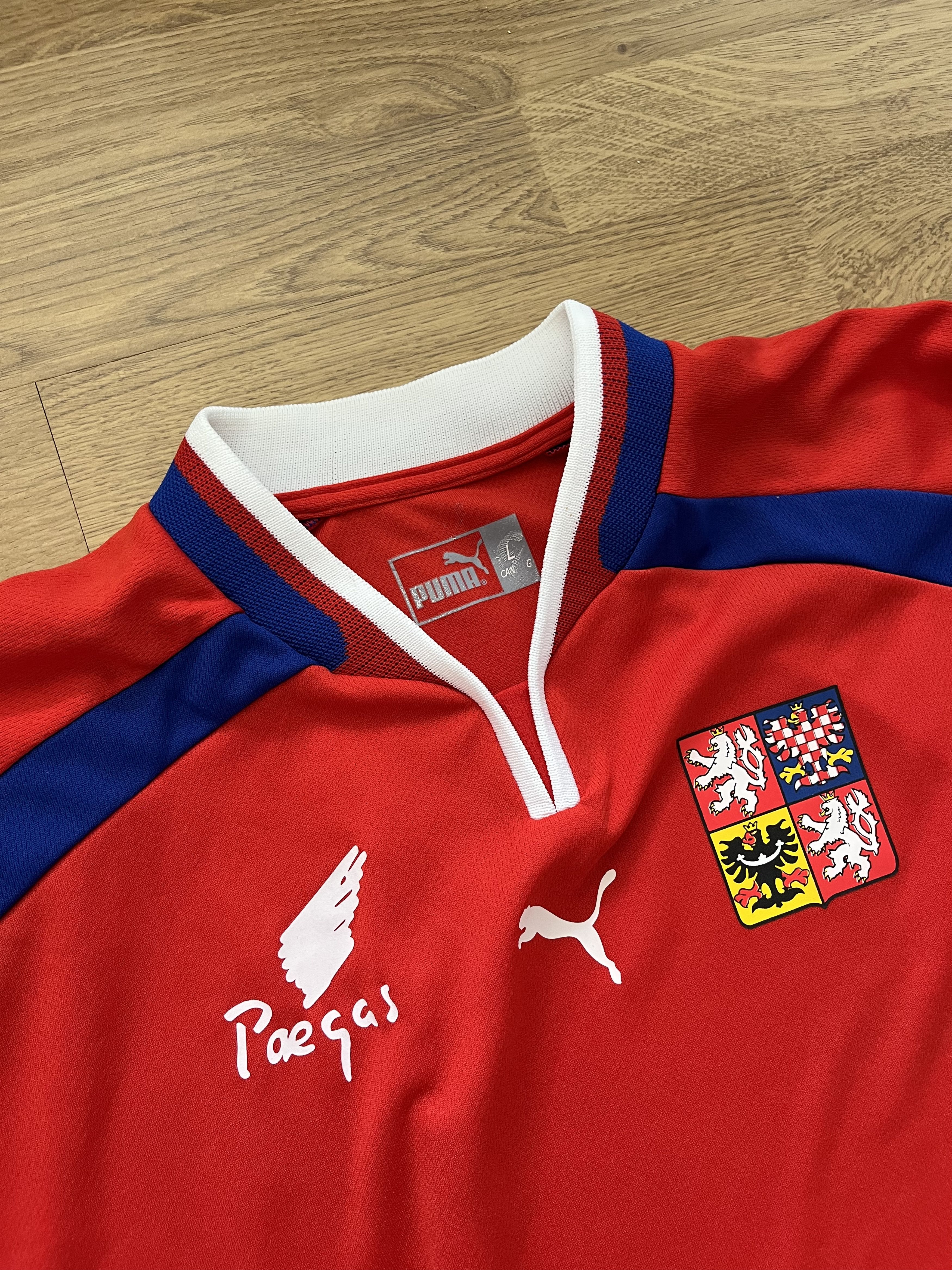Puma Czech Republic puma vintage soccer jersey Size US L / EU 52-54 / 3 - 4 Thumbnail